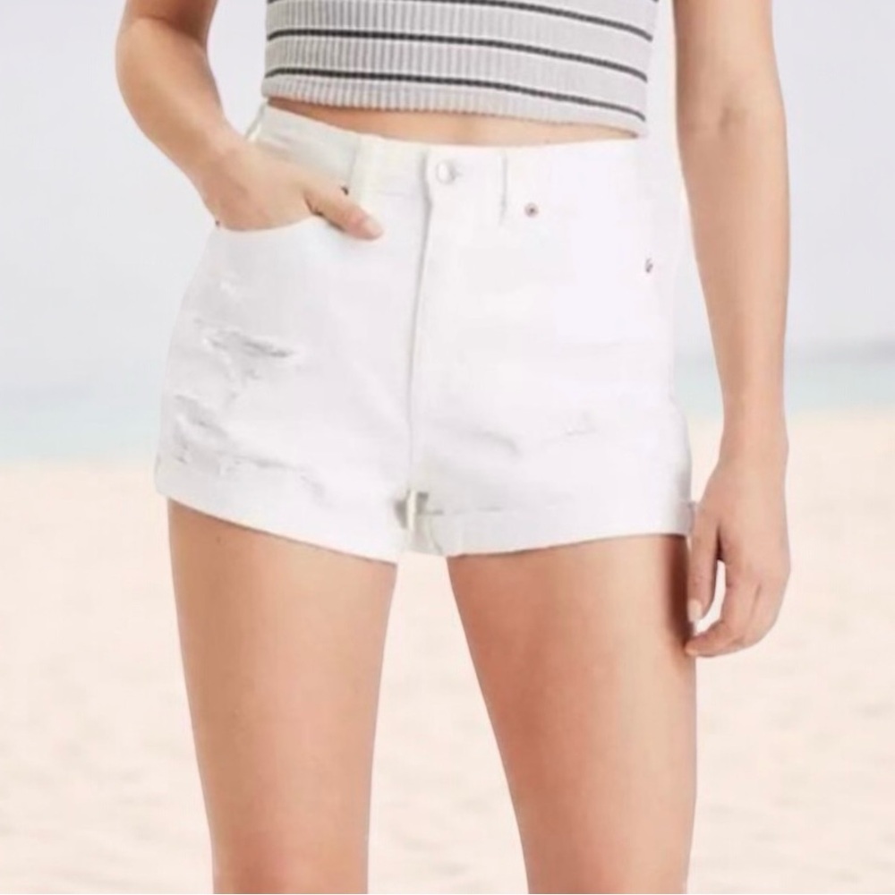 American Eagle White High Rise Mom Jean Shorts Denim Short Distressed 16 NWT